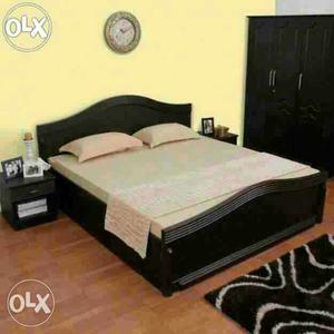 Double cot queen size  only