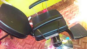 Good Conditioned Beauty Parlour Threading Chair