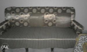 Gray And White 5 seater Polka Dot Print Couch in sagwan wood