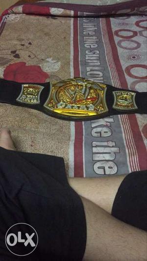 Hello i want to sell this wwe belt i buy this