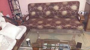 Immediate Sale or Exchange Beautiful Centre Table and Sofa