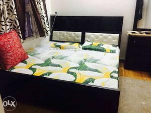 King size double bed, 6'' x 3'', 2 years old,