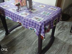 Moulded plastic table in good condition