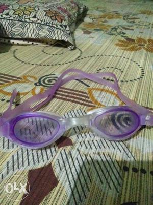 Swimming goggles in new condition... i want to
