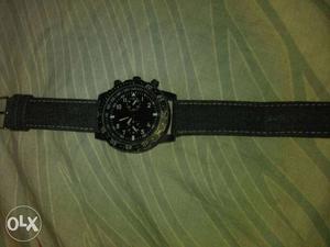 Trendy party wear watch with denim strap