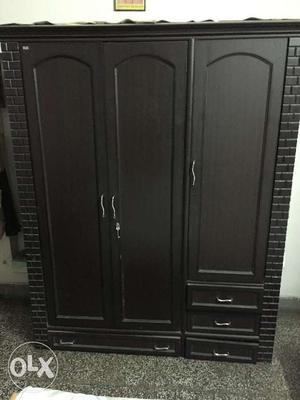 Wooden Wardrobe in perfect condition One side