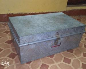 Aluminum box in excellent condition for keeping
