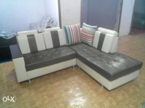 Black And White Leather Tufted Sectional Sfoa