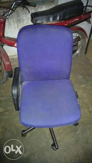Black Base Purple Rolling Armchair