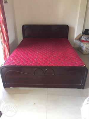 Queen size cot with bed, good condition
