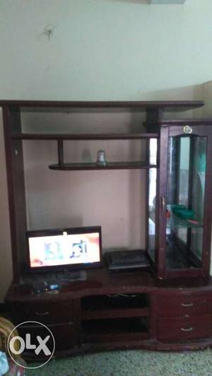 Urgent: 6ft * 5ft TV stand show case with 4