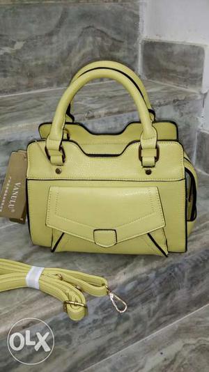 Best quality attractive short hand bag.