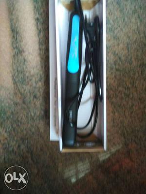 Black And Teal Flat Hair Iron