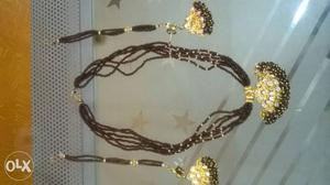 Black Nad Beige Necklace And Earrings