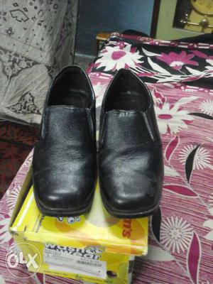Black shoes for boys size 5 one time used