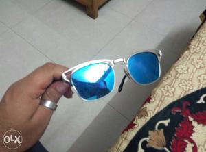Blue colour shades.. Prime quality. Price can be