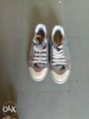 Gray-and-white Low Top Sneakers