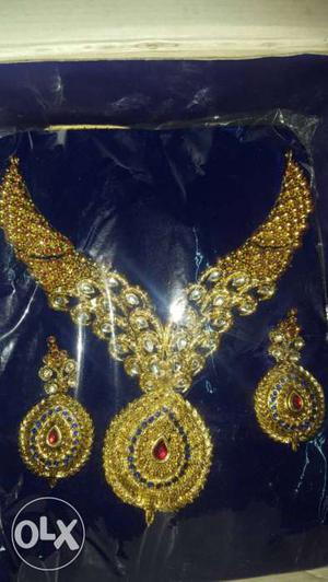 Heavy imitation jewellery necklace ser with