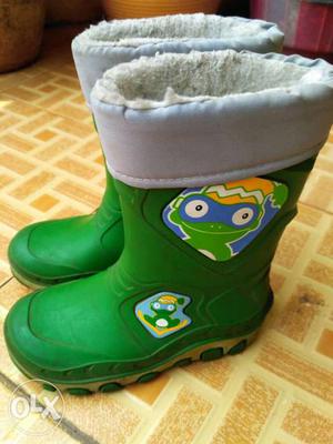 Kids snow boots for age 4-5 years