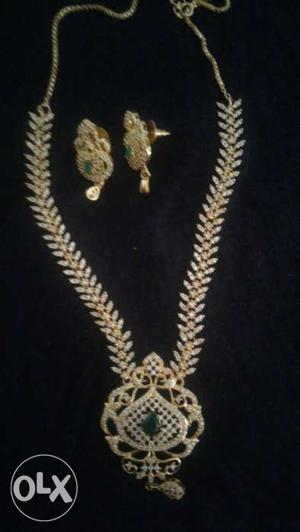 New 1 gr gold chain short with beautiful hangings