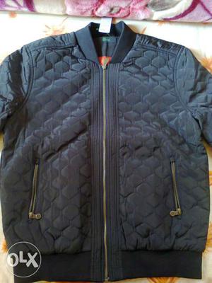 United colors of Benetton bomber jacket. size-