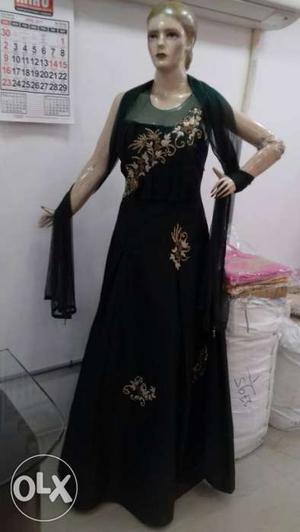 Women's Black Floral Illusion Neckline Sleeveless Dress With