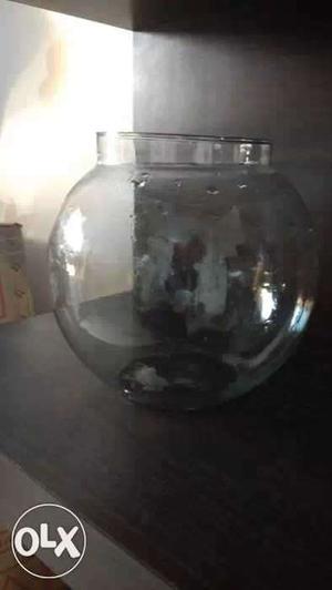 3.5 Liter fish Bowl almost new for sale.