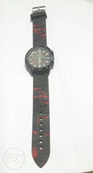 Army style wrist watch