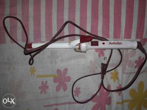 Babyliss curling iron...good condition...1 yr