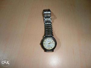 Old watch with working condition