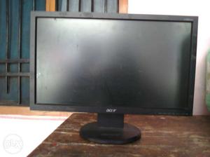 Acer tft LCD PC monitor good condition.. seven 89