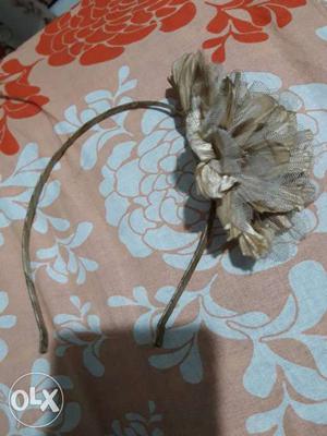 Fancy flower hairband. Unused. Best quality