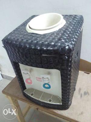 Hot and cold water dispenser in excellent
