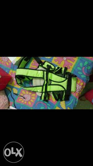 Mee mee Baby's Green And Black Carrier
