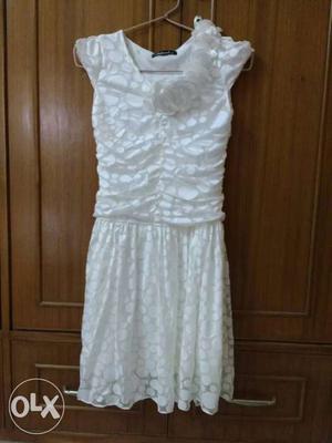 Party wear dress for girls, size: s, worn only once