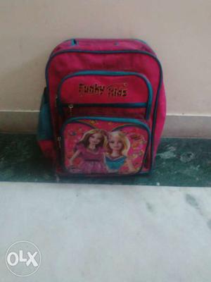 Pink colour bag gud condition funky kids company