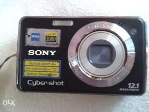 SONY 12.1 MP Still & Video Camera with 4x zoom