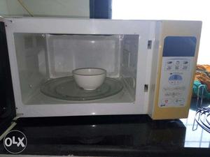 Samsung Microwave oven neat and clean + heating