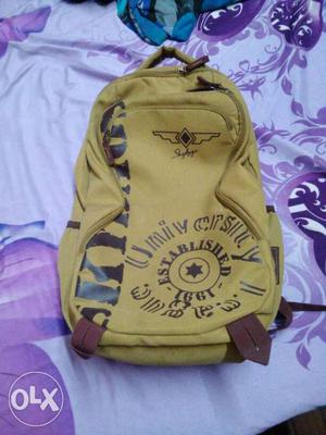 Skybags backpack with 3 pockets, 1 small pocket,