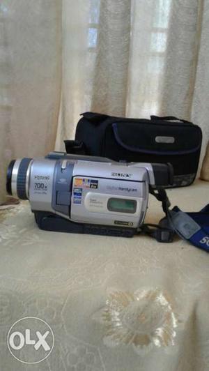 Sony Digital camera 700x