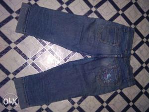 Three fourth used ladies jeans... size: 40