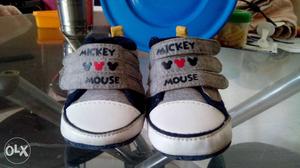 Unsed Disney baby shoes (6-9month's) from London