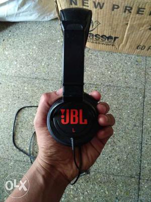 JBL 250.. Great sound quality..