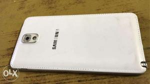 Note 3 good condition white color only charger