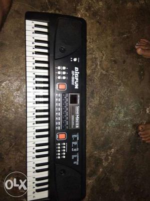 Black Bigfun Electronic Keyboard