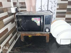 Microwave new condition only 1mnth cmplt