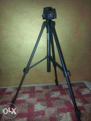 Sony tripod in very ood condition