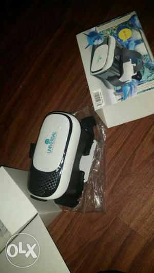 White And Black Universal VR Goggles