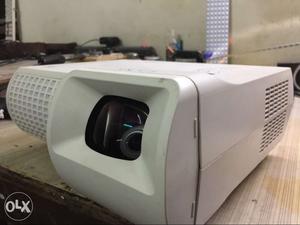 White LED Projector