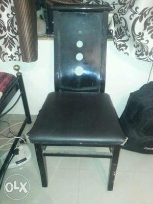 3 black chairs with foam cushion,very